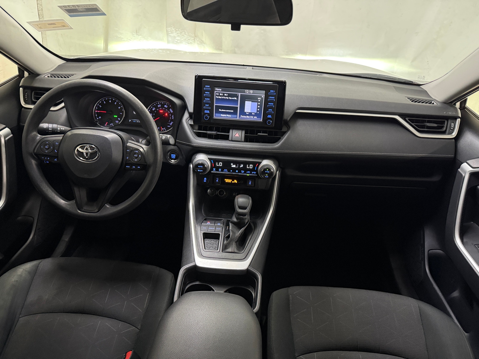 Thumbnail: 2019 Toyota RAV4 - 3
