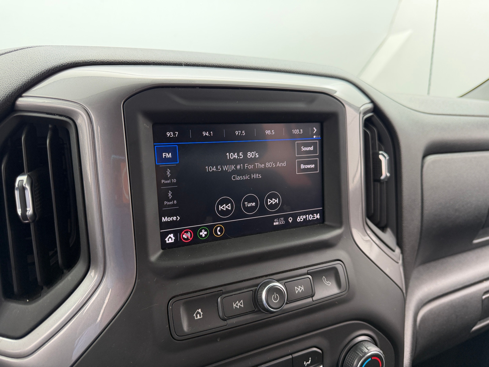 Thumbnail: 2020 Chevrolet Silverado 1500 - 4