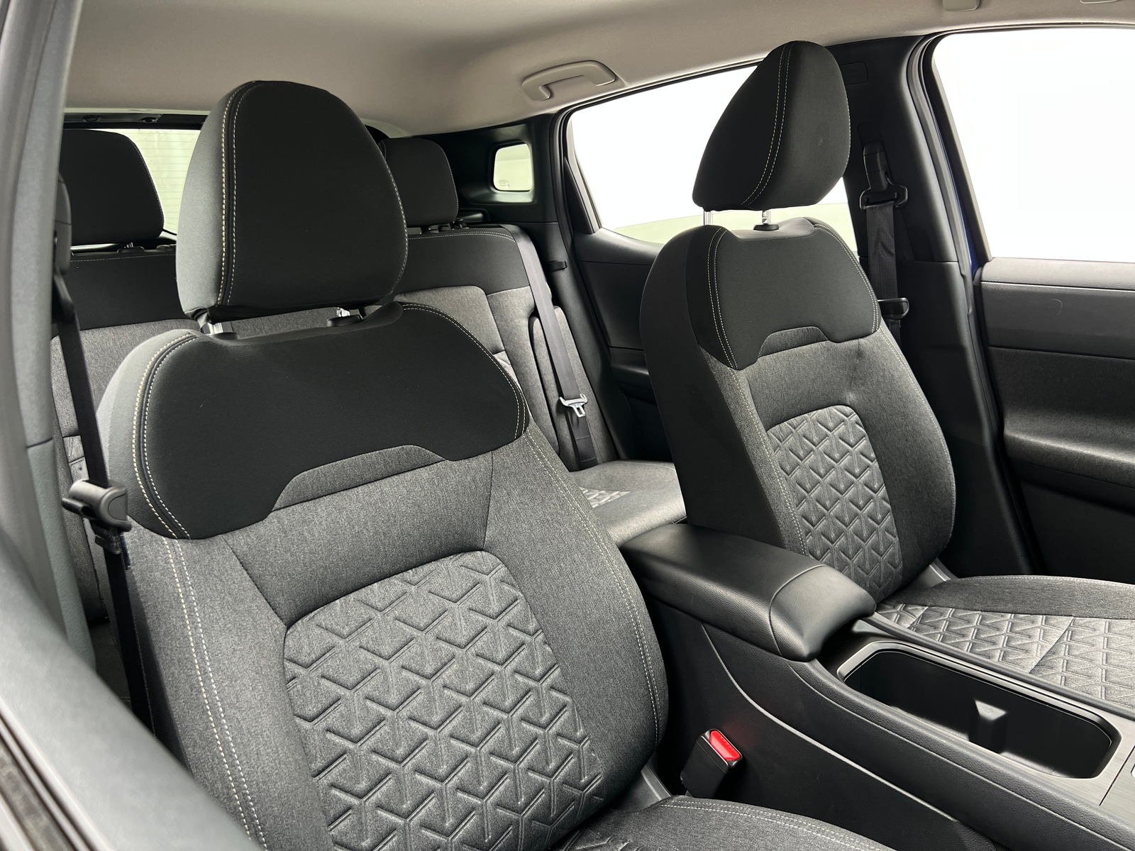 Thumbnail: 2026 Nissan Kicks - 2