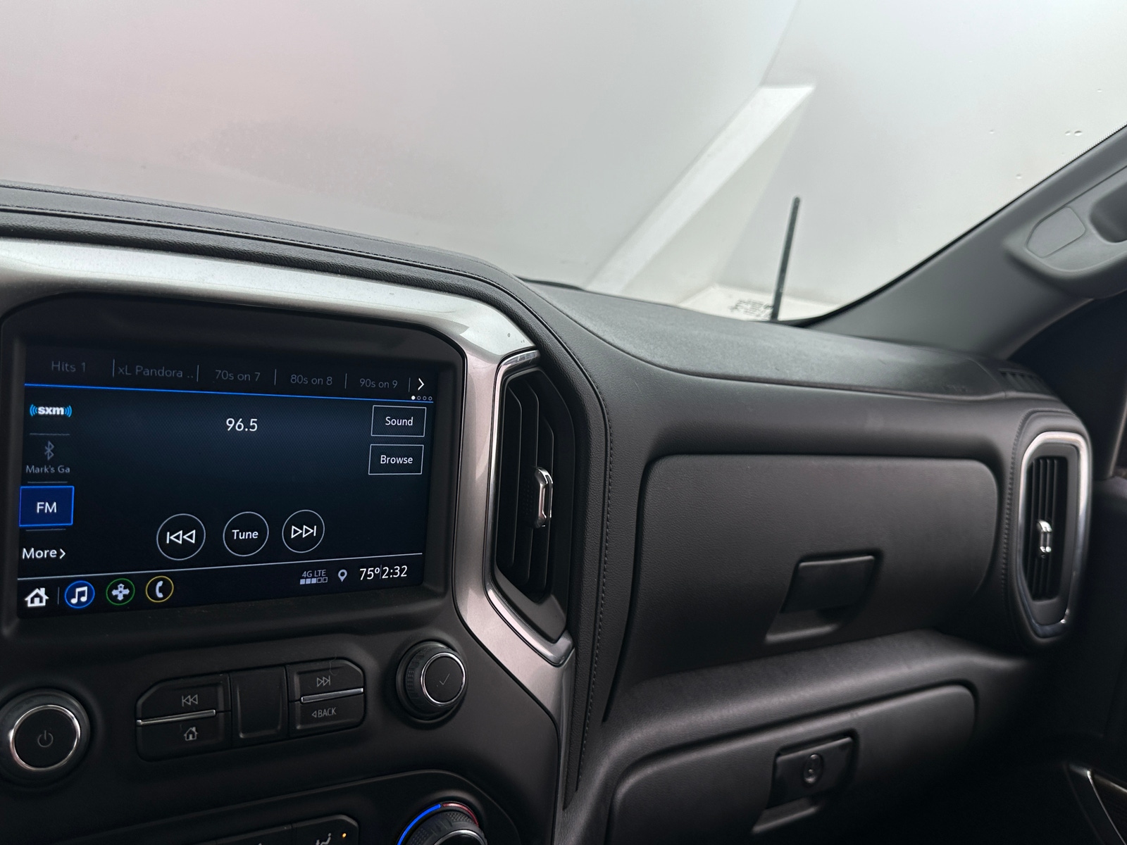 Thumbnail: 2022 Chevrolet Silverado 1500 - 4