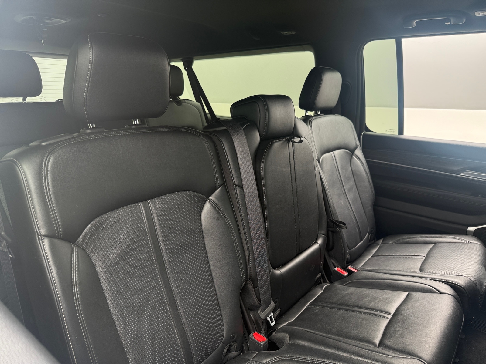 Thumbnail: 2024 Jeep Wagoneer - 5