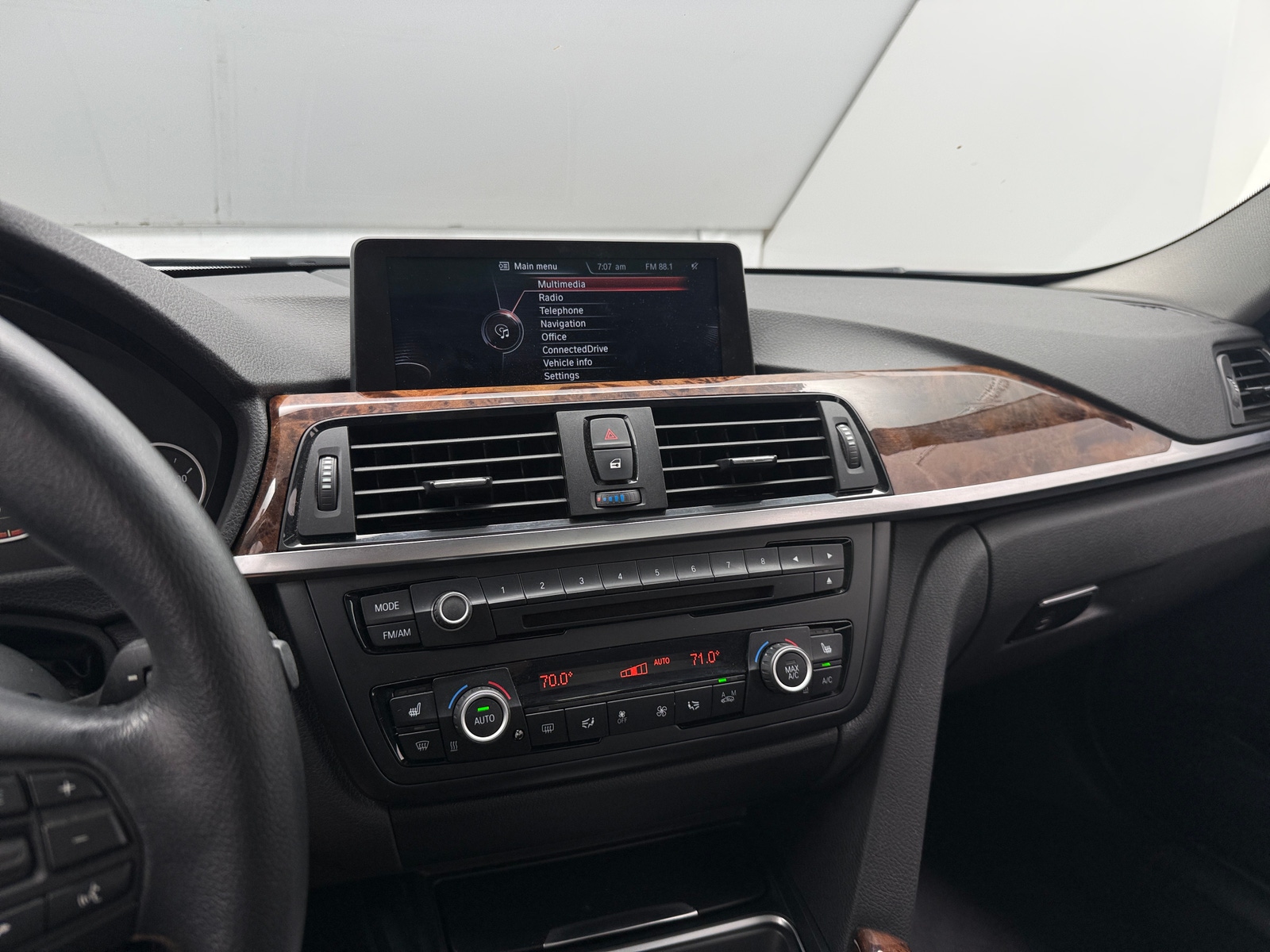 Thumbnail: 2014 BMW 3 Series - 3