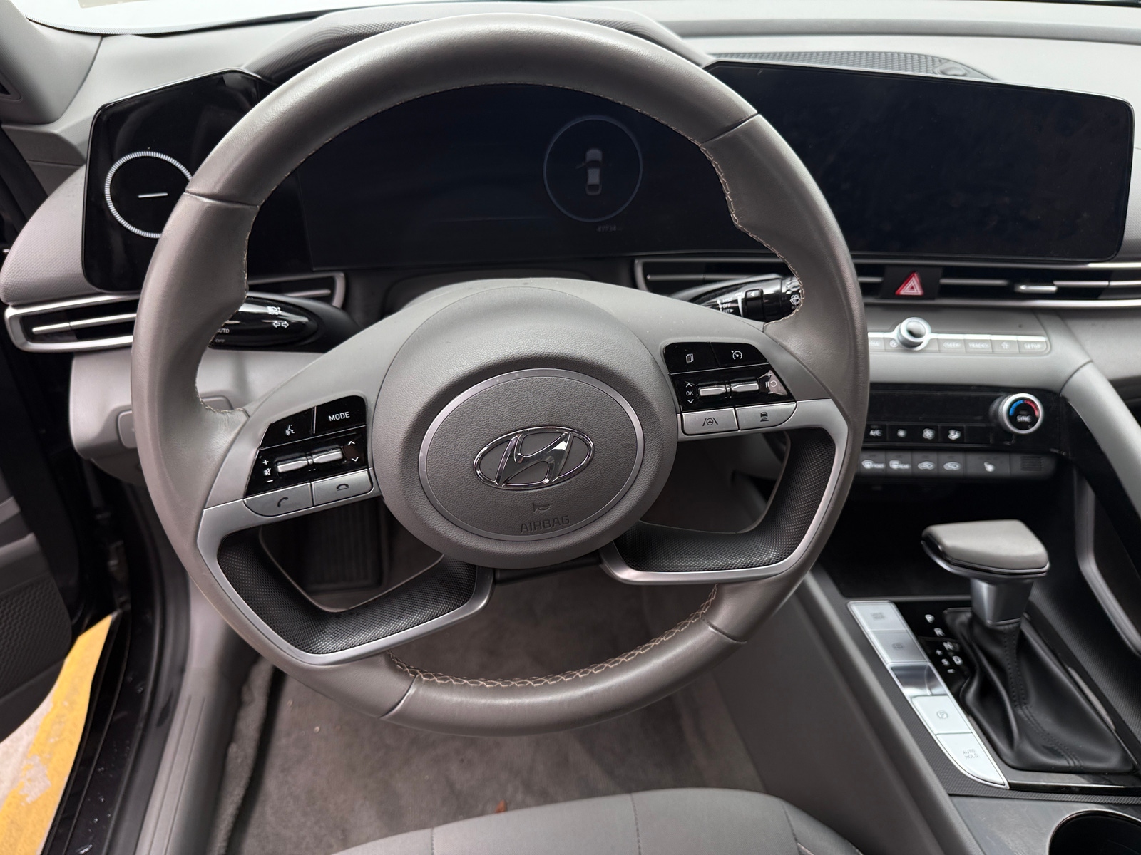 Thumbnail: 2023 Hyundai Elantra - 5