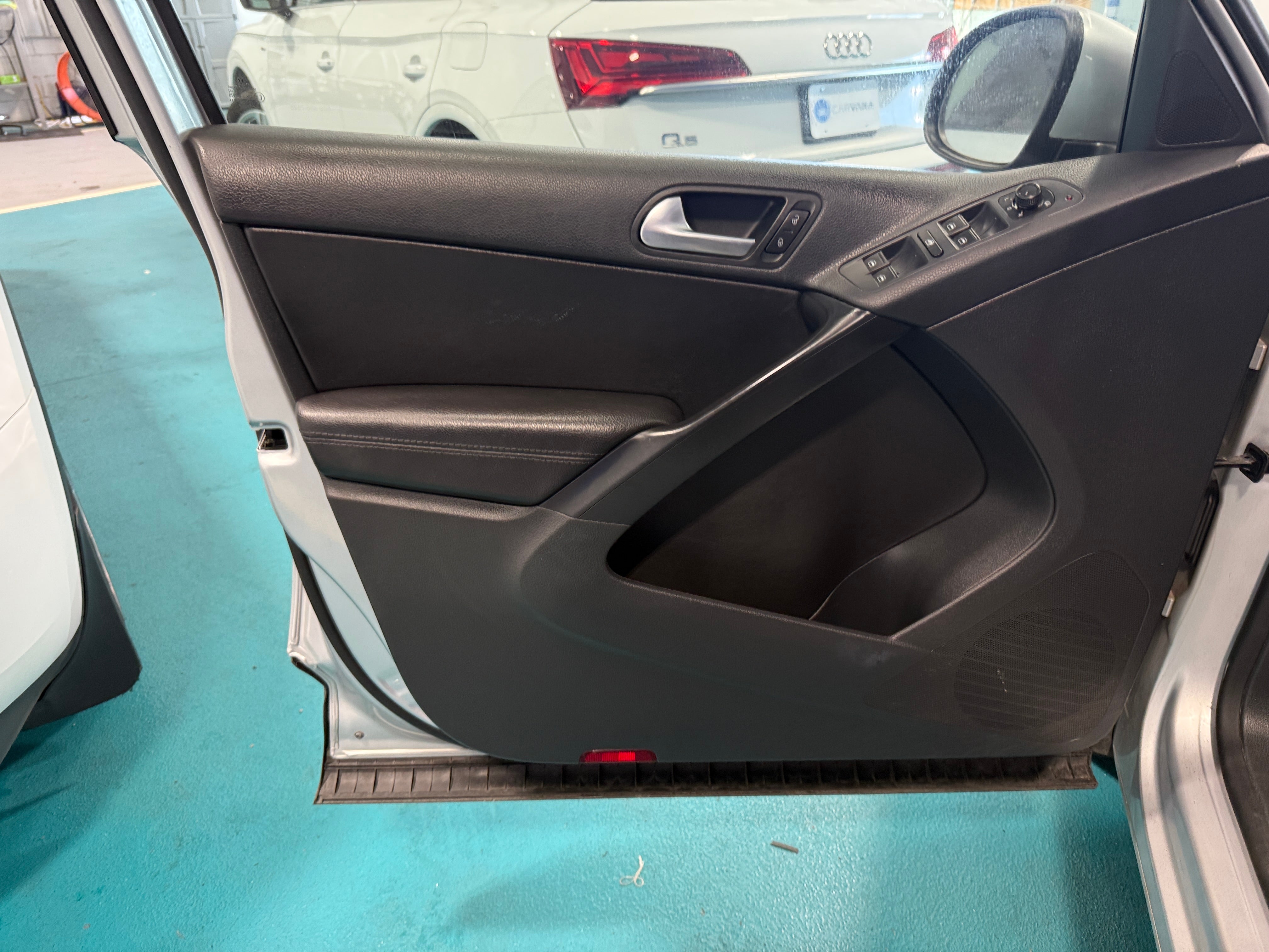 Used 2016 Volkswagen Tiguan S with VIN WVGBV7AXXGW593447 for sale in Auburn, WA