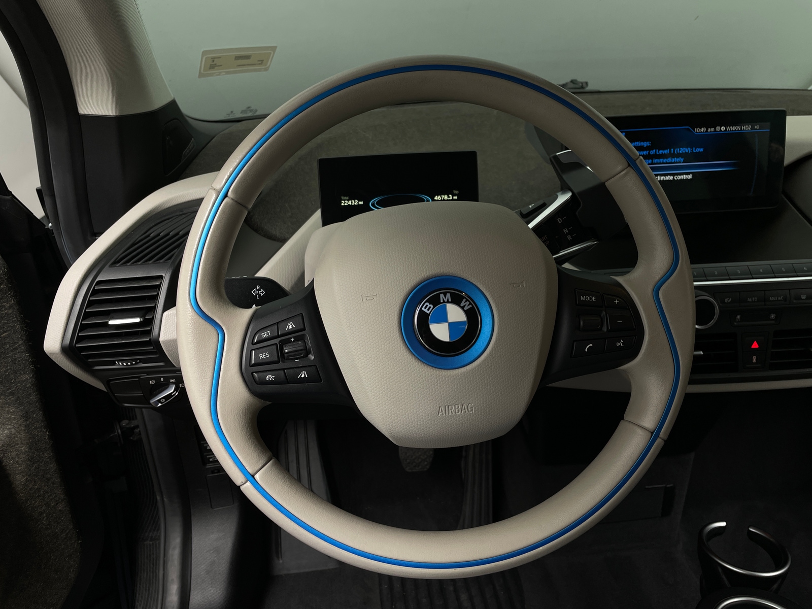 Thumbnail: 2015 BMW i3 - 4
