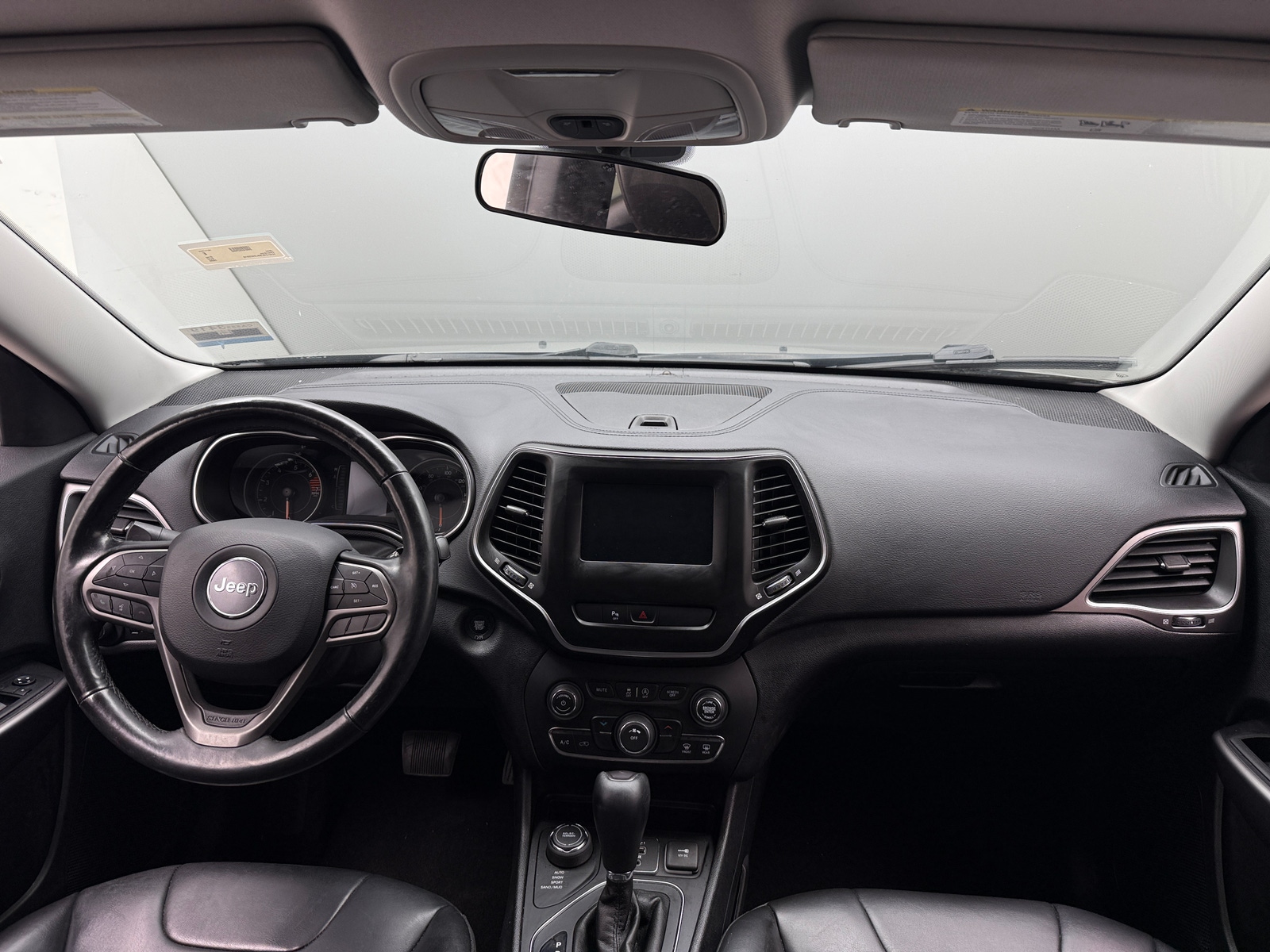 Thumbnail: 2020 Jeep Cherokee - 3