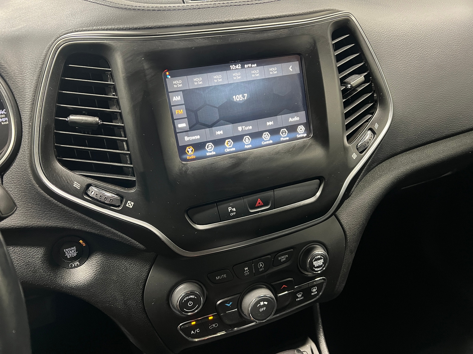 Thumbnail: 2020 Jeep Cherokee - 4