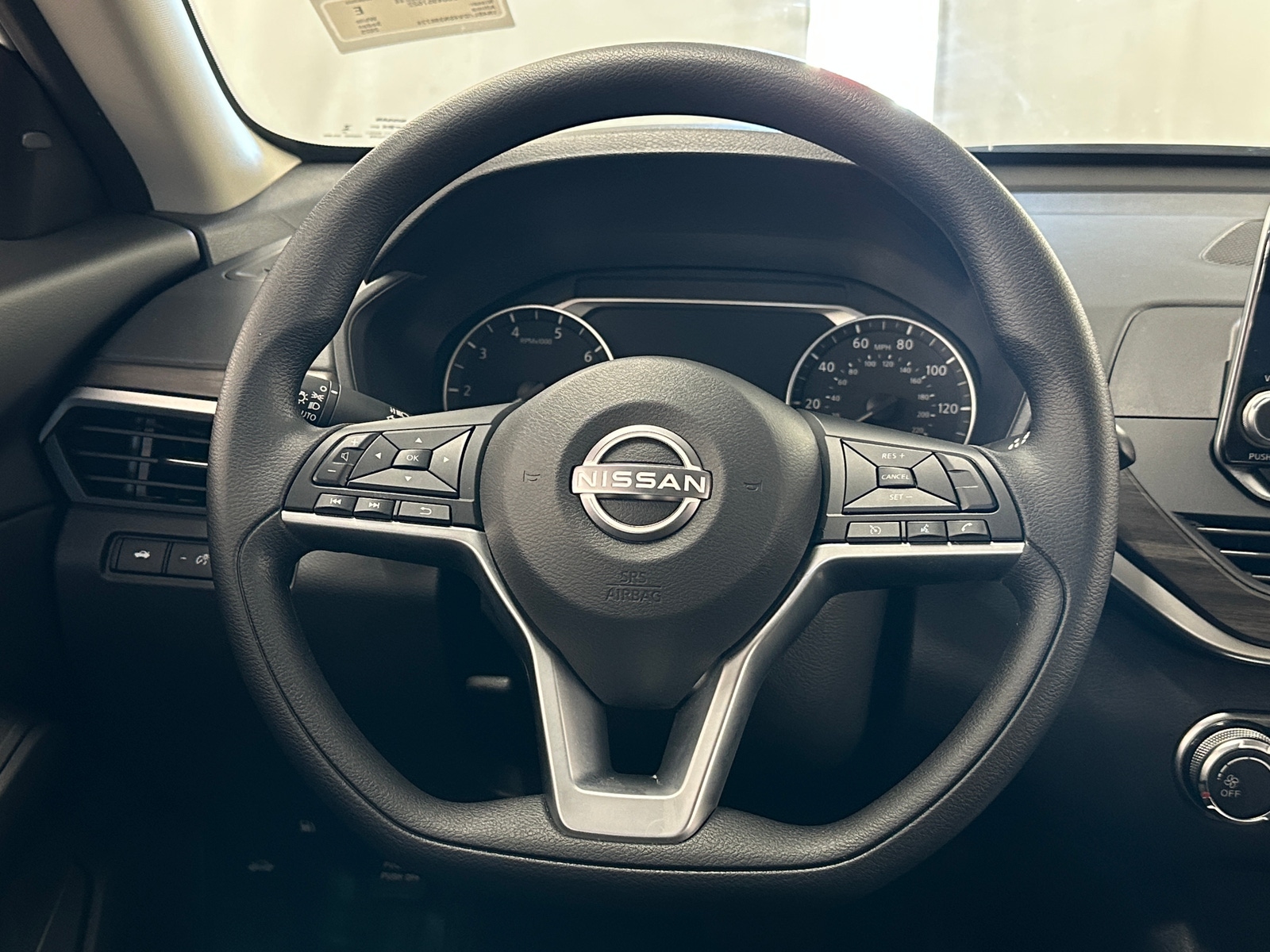Thumbnail: 2025 Nissan Altima - 5