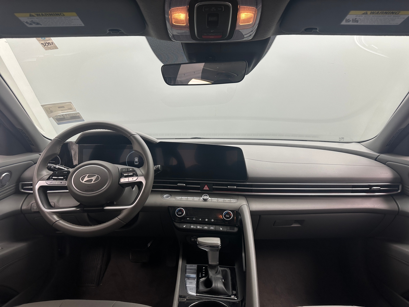 Thumbnail: 2025 Hyundai Elantra - 3
