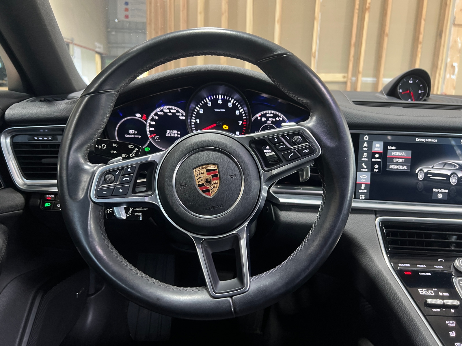 Thumbnail: 2018 Porsche Panamera - 4