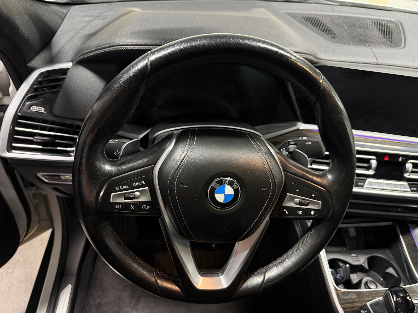 Thumbnail: 2021 BMW X6 - 4