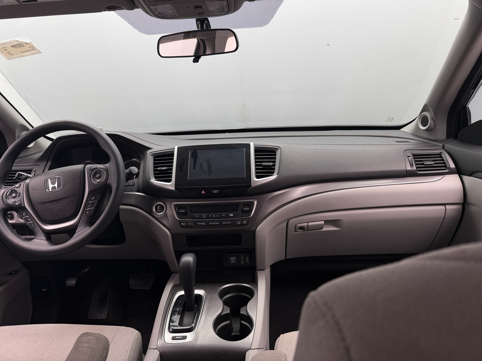 Thumbnail: 2017 Honda Pilot - 3