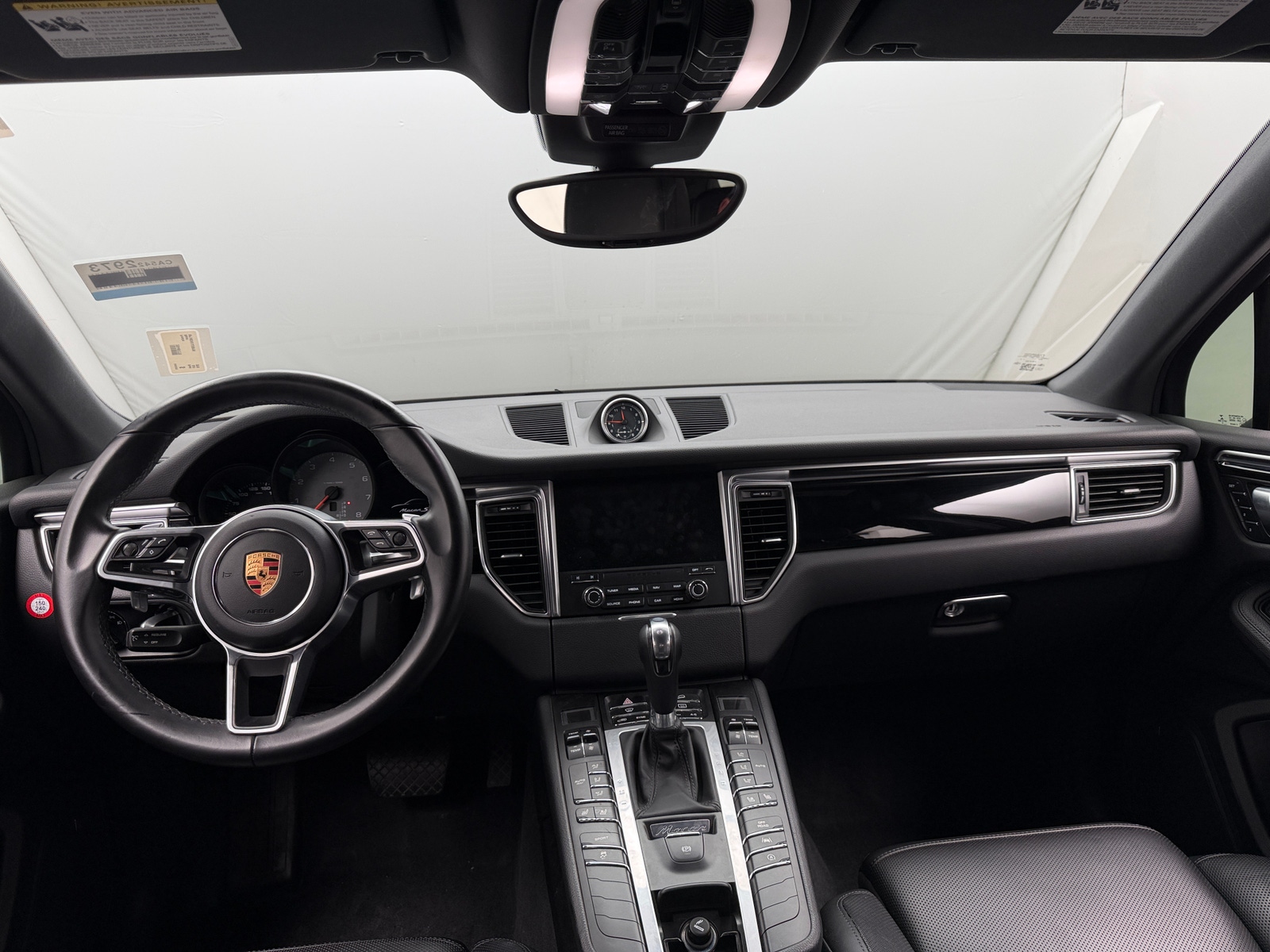 Thumbnail: 2018 Porsche Macan - 2