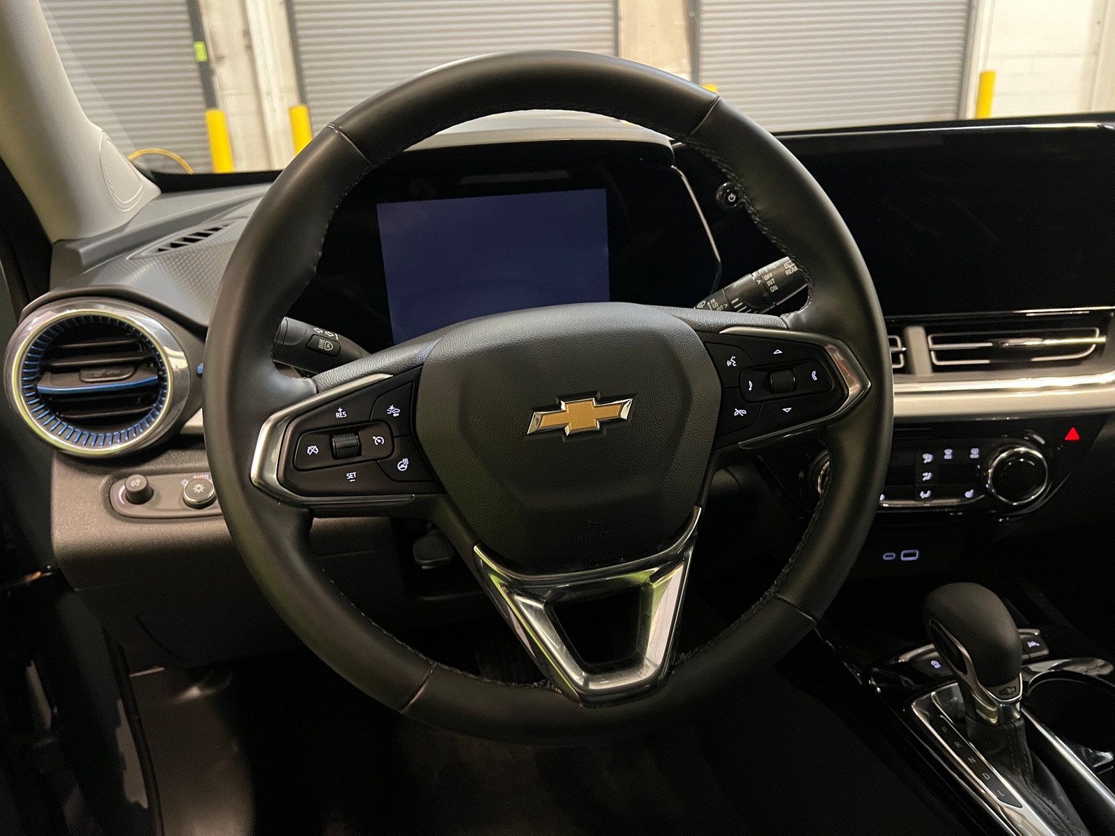 Thumbnail: 2025 Chevrolet Trax - 5