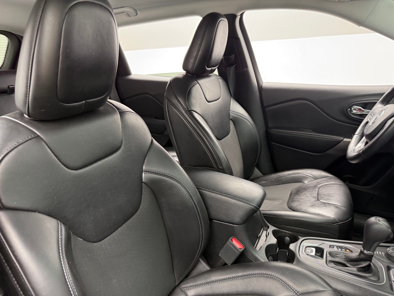 Thumbnail: 2019 Jeep Cherokee - 2