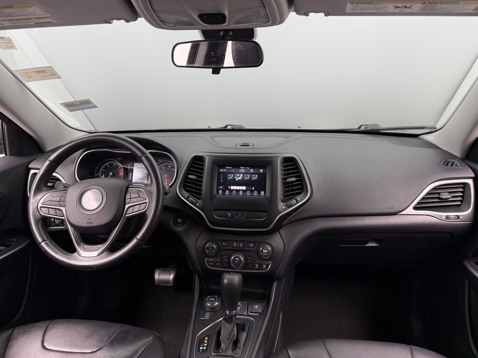 Thumbnail: 2019 Jeep Cherokee - 3