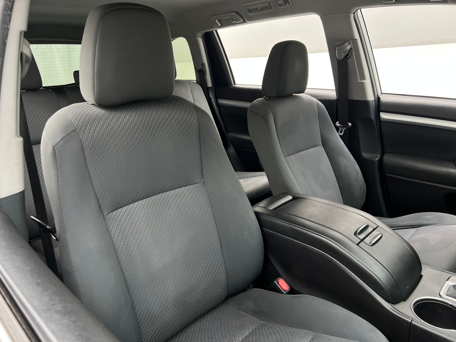 Thumbnail: 2019 Toyota Highlander - 2