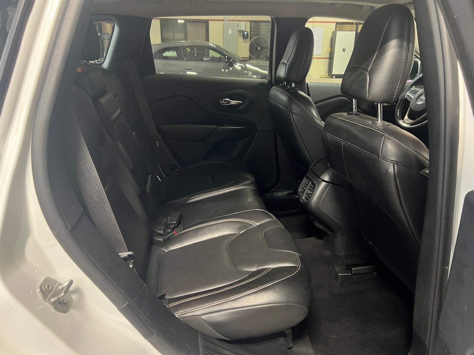 Thumbnail: 2014 Jeep Cherokee - 5