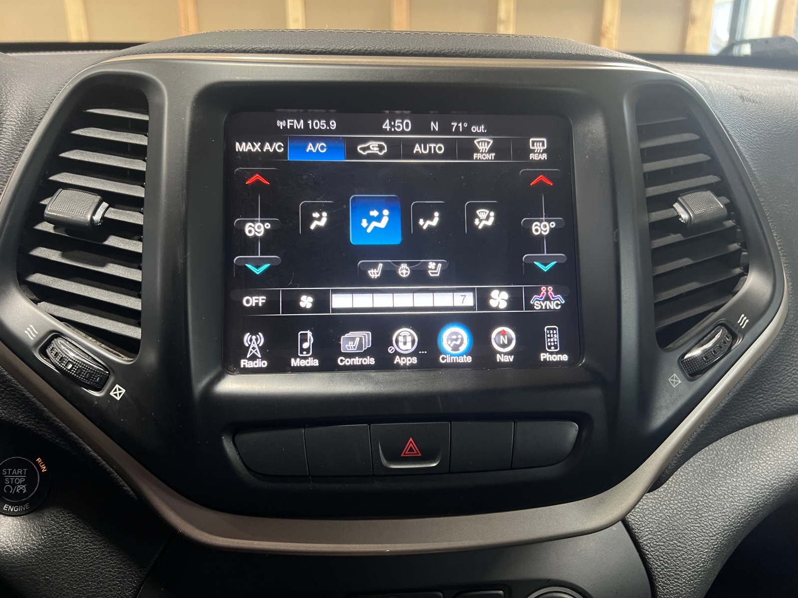 Thumbnail: 2014 Jeep Cherokee - 3