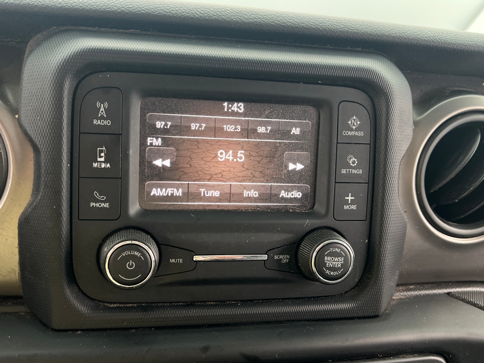 Thumbnail: 2020 Jeep Gladiator - 4
