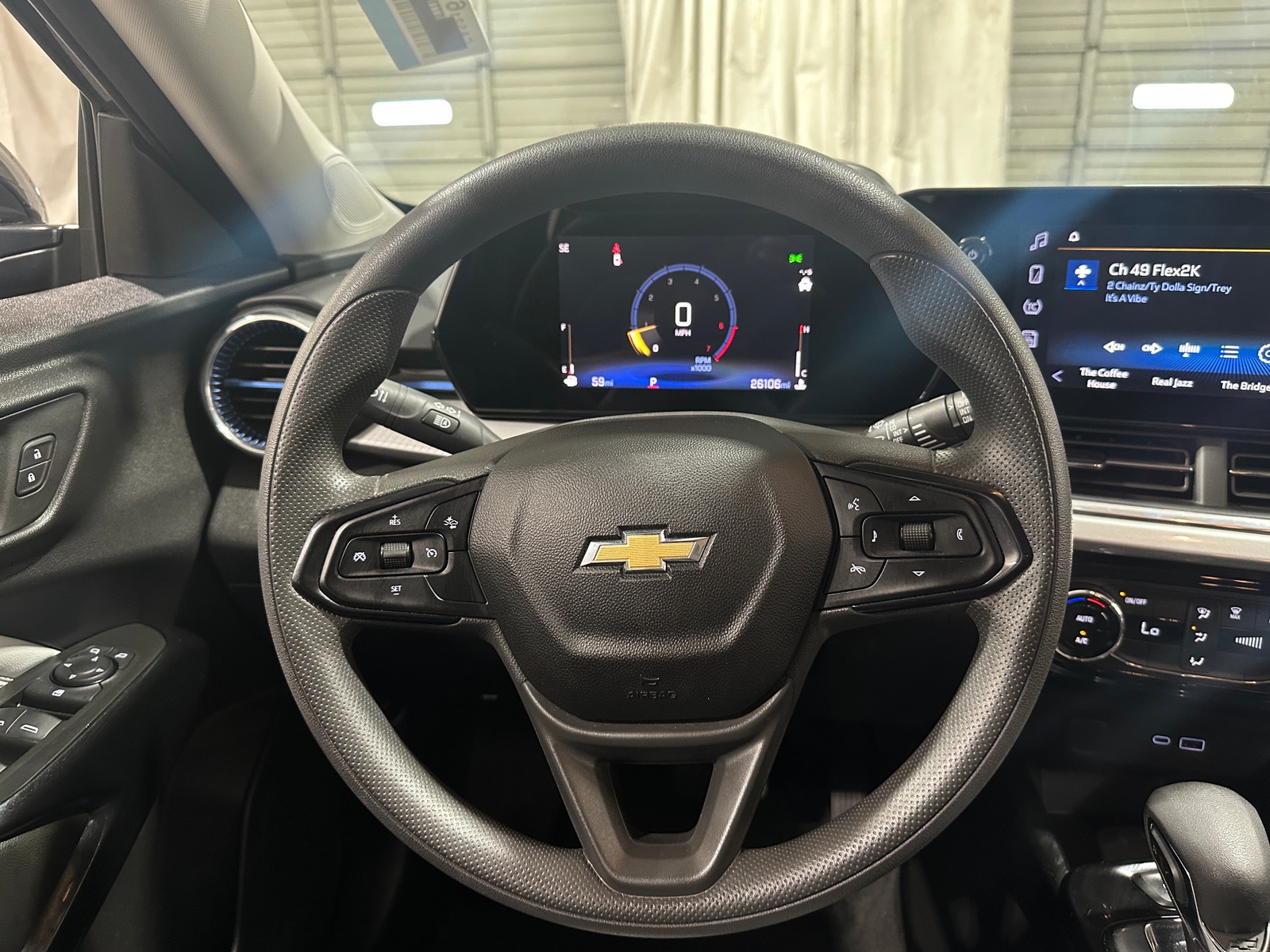 Thumbnail: 2025 Chevrolet Trax - 5