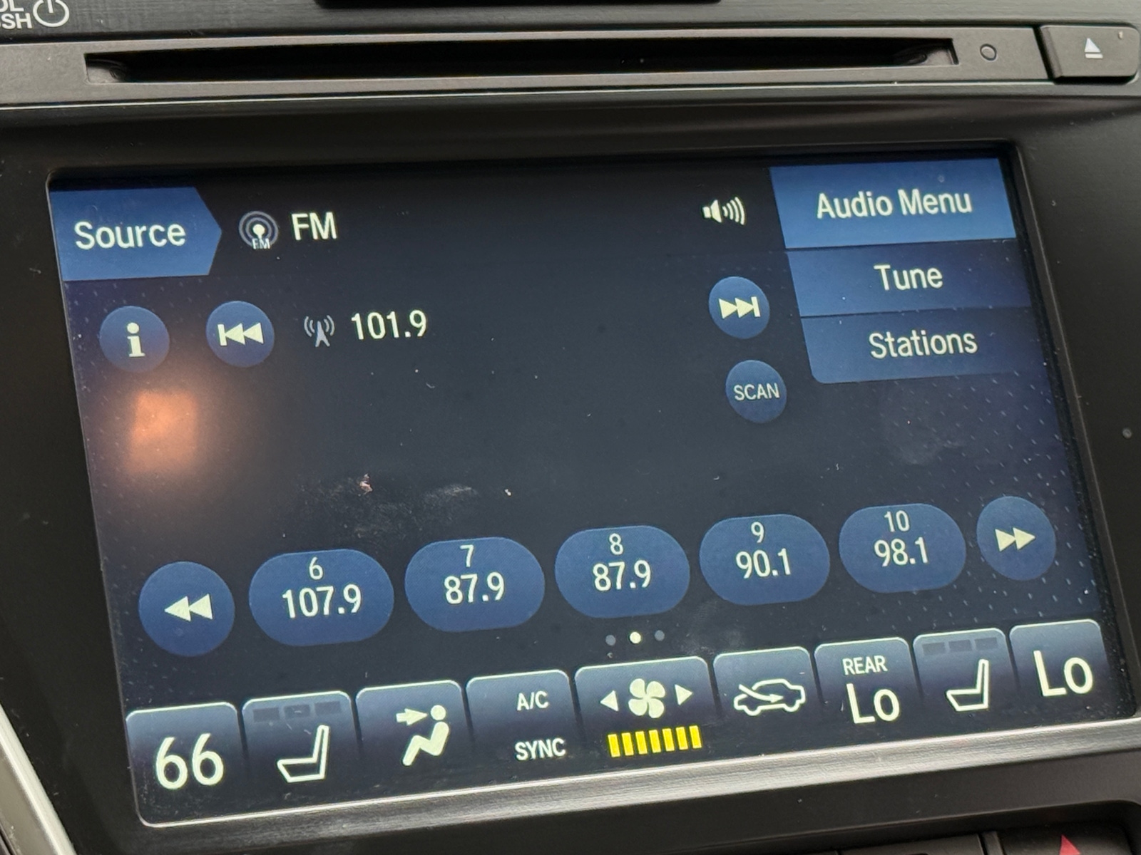 Thumbnail: 2019 Acura MDX - 3