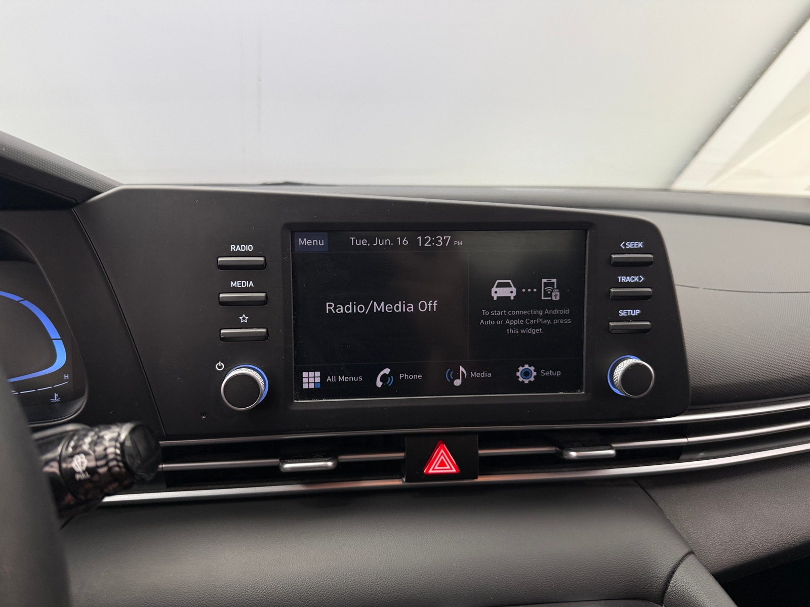 Thumbnail: 2025 Hyundai Elantra - 4