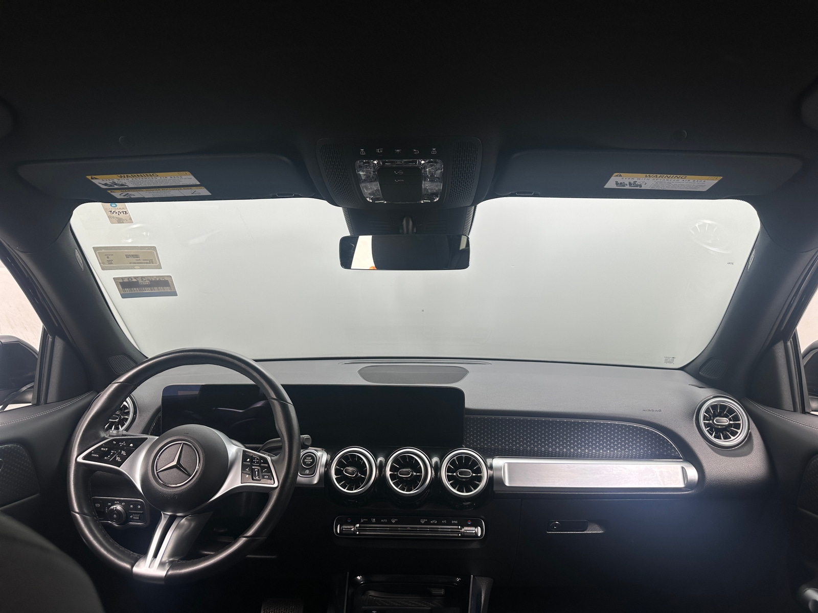 Thumbnail: 2025 Mercedes-Benz GLB - 2