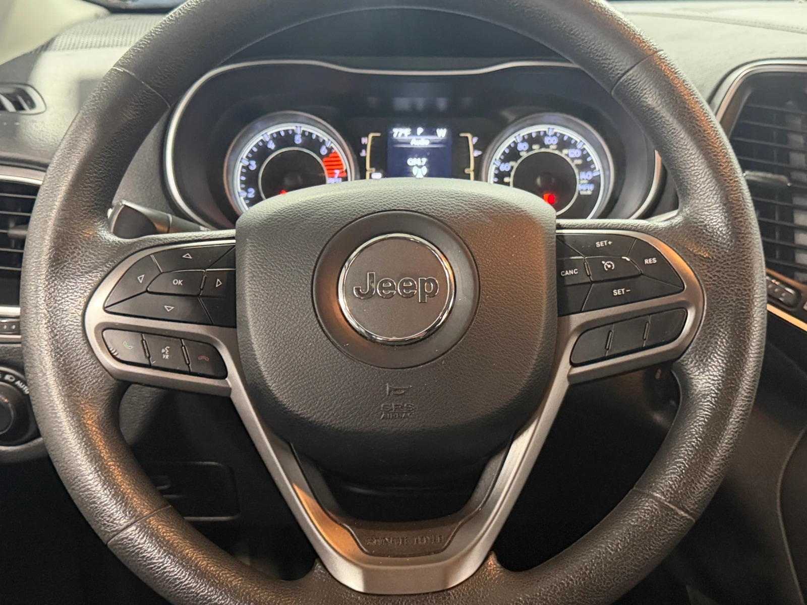 Thumbnail: 2020 Jeep Cherokee - 5