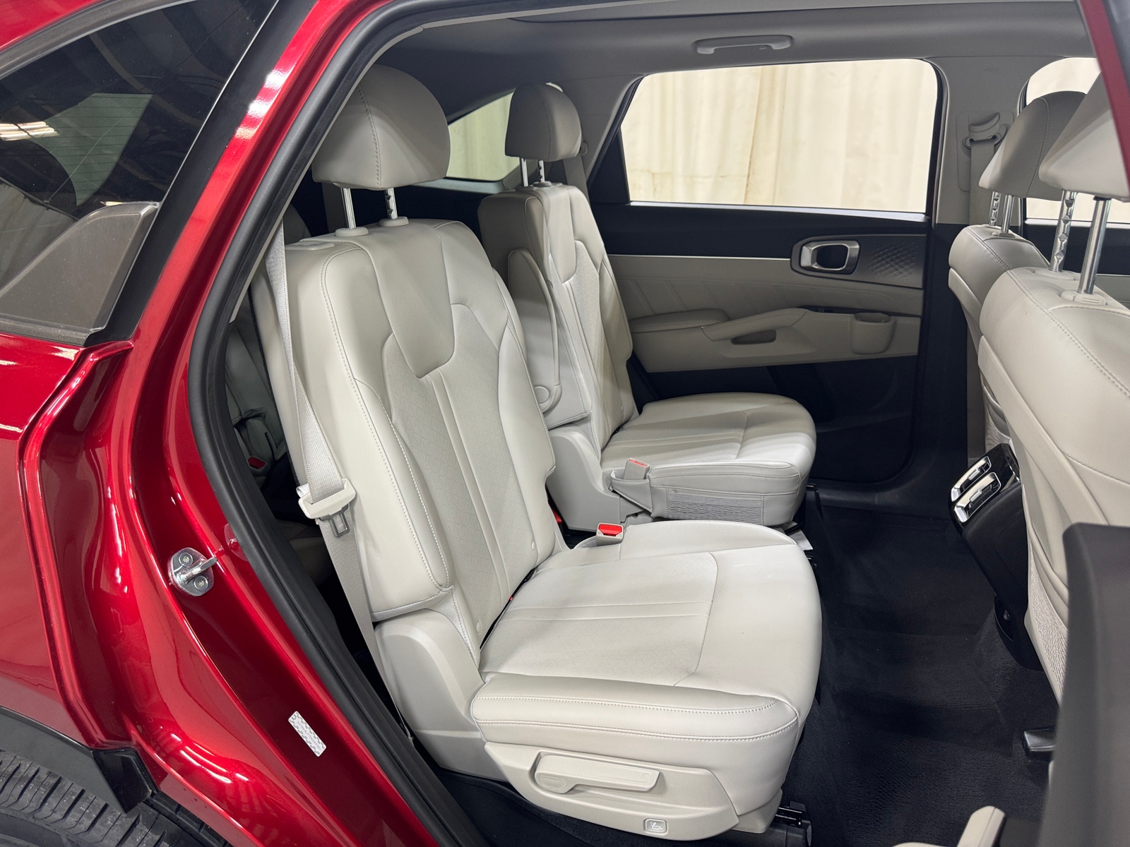 Thumbnail: 2021 Kia Sorento - 5