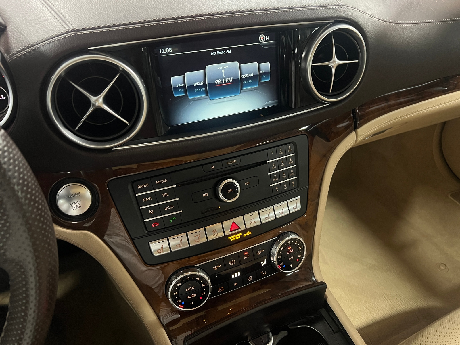 Thumbnail: 2018 Mercedes-Benz SL-Class - 3