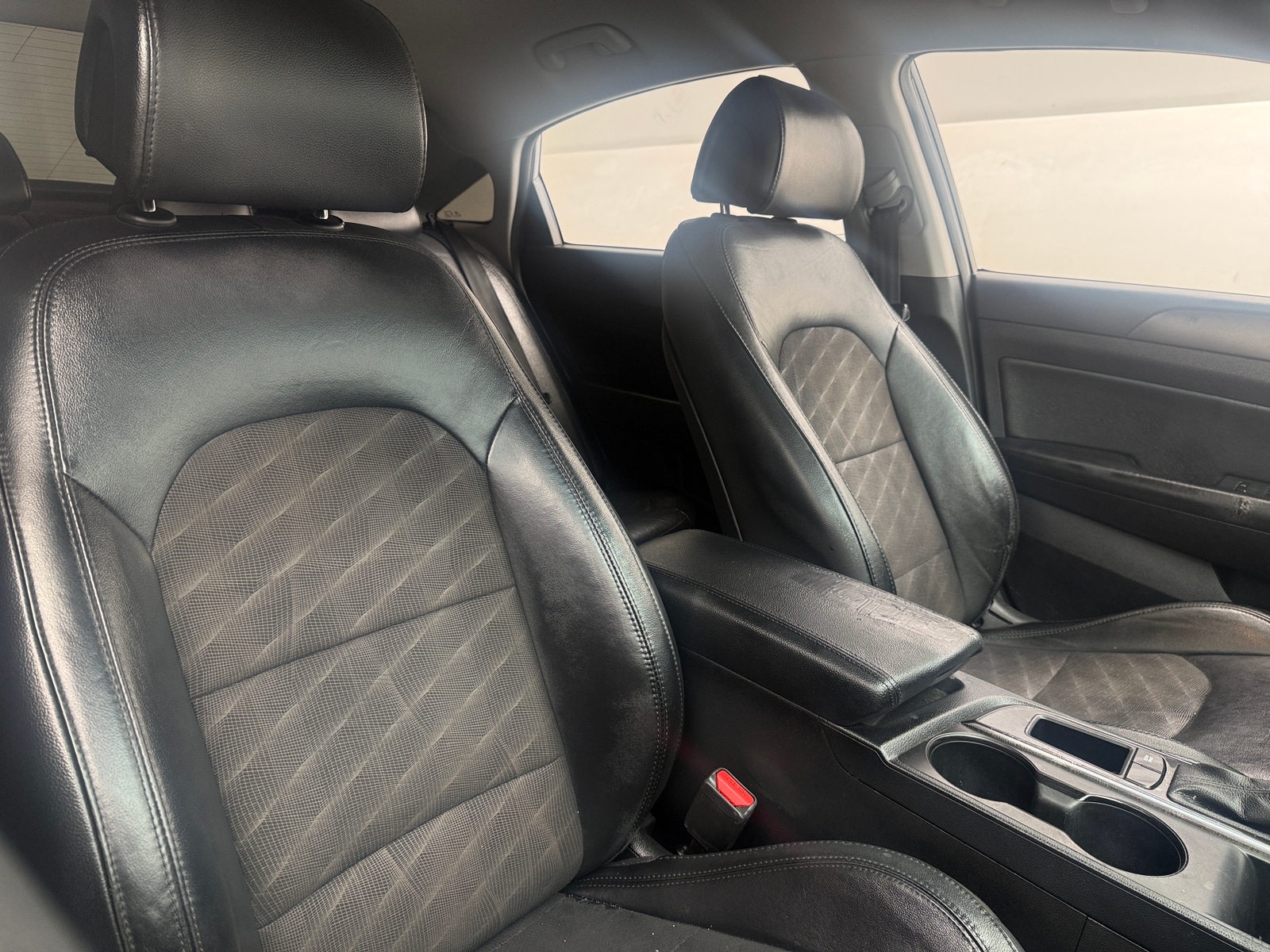 Thumbnail: 2016 Hyundai Sonata - 2
