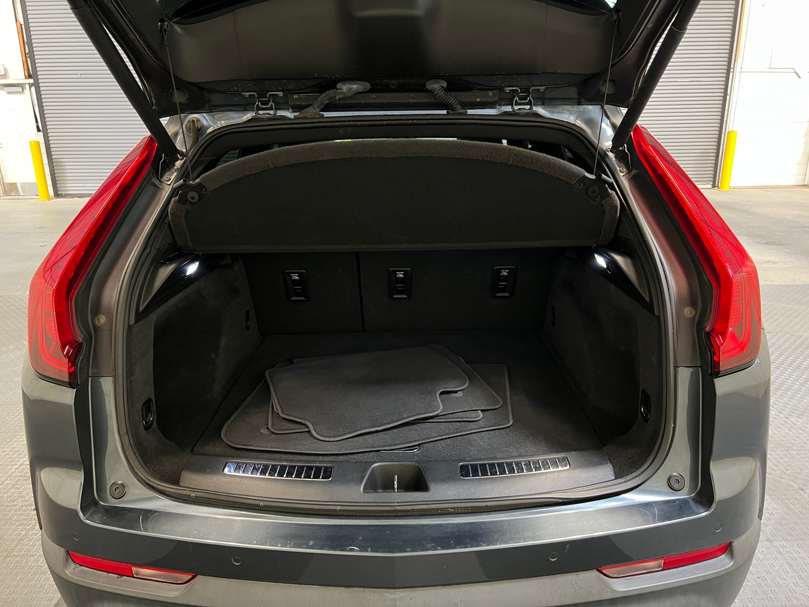 Thumbnail: 2019 Cadillac XT4 - 6
