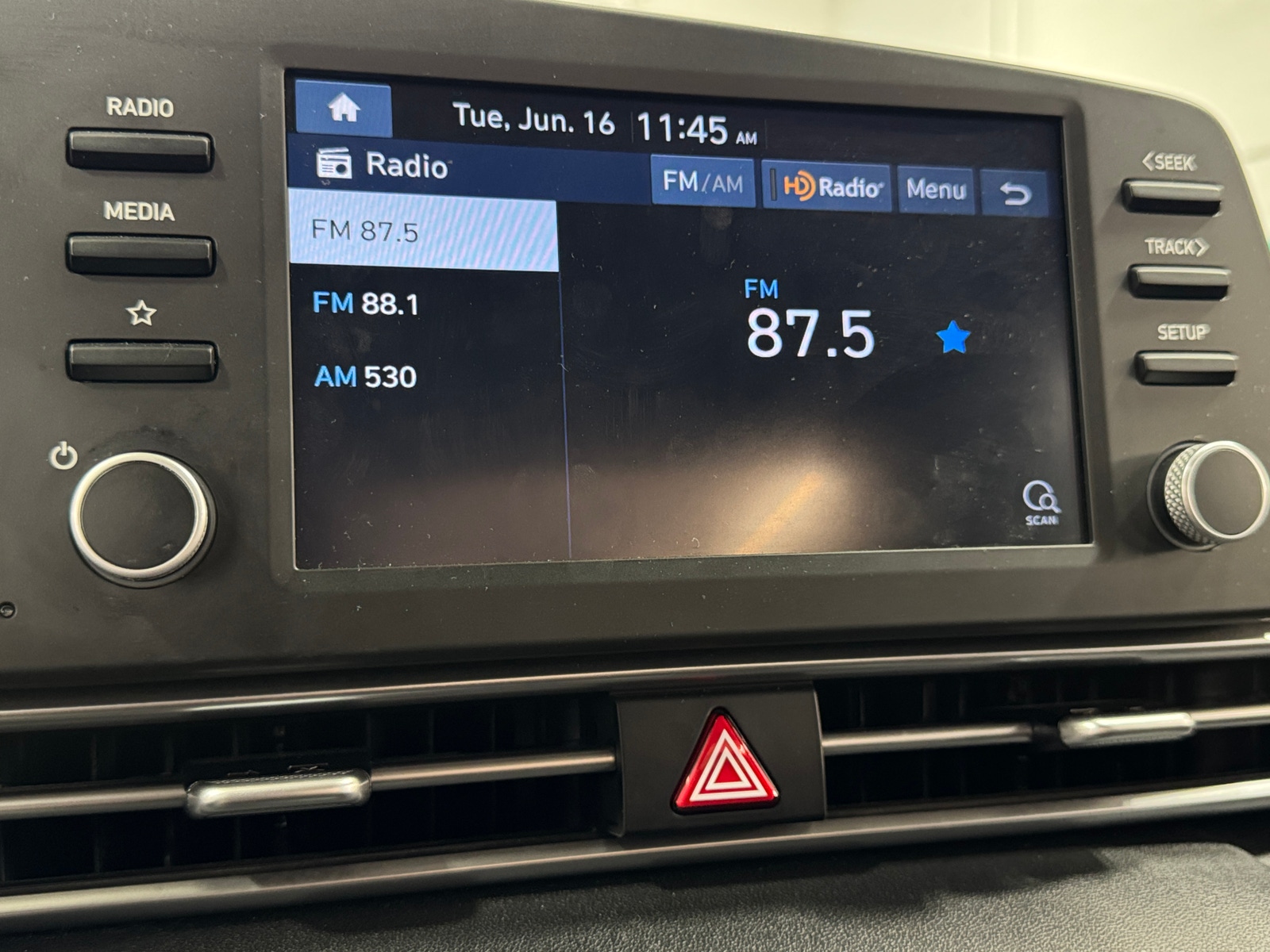 Thumbnail: 2021 Hyundai Elantra - 4