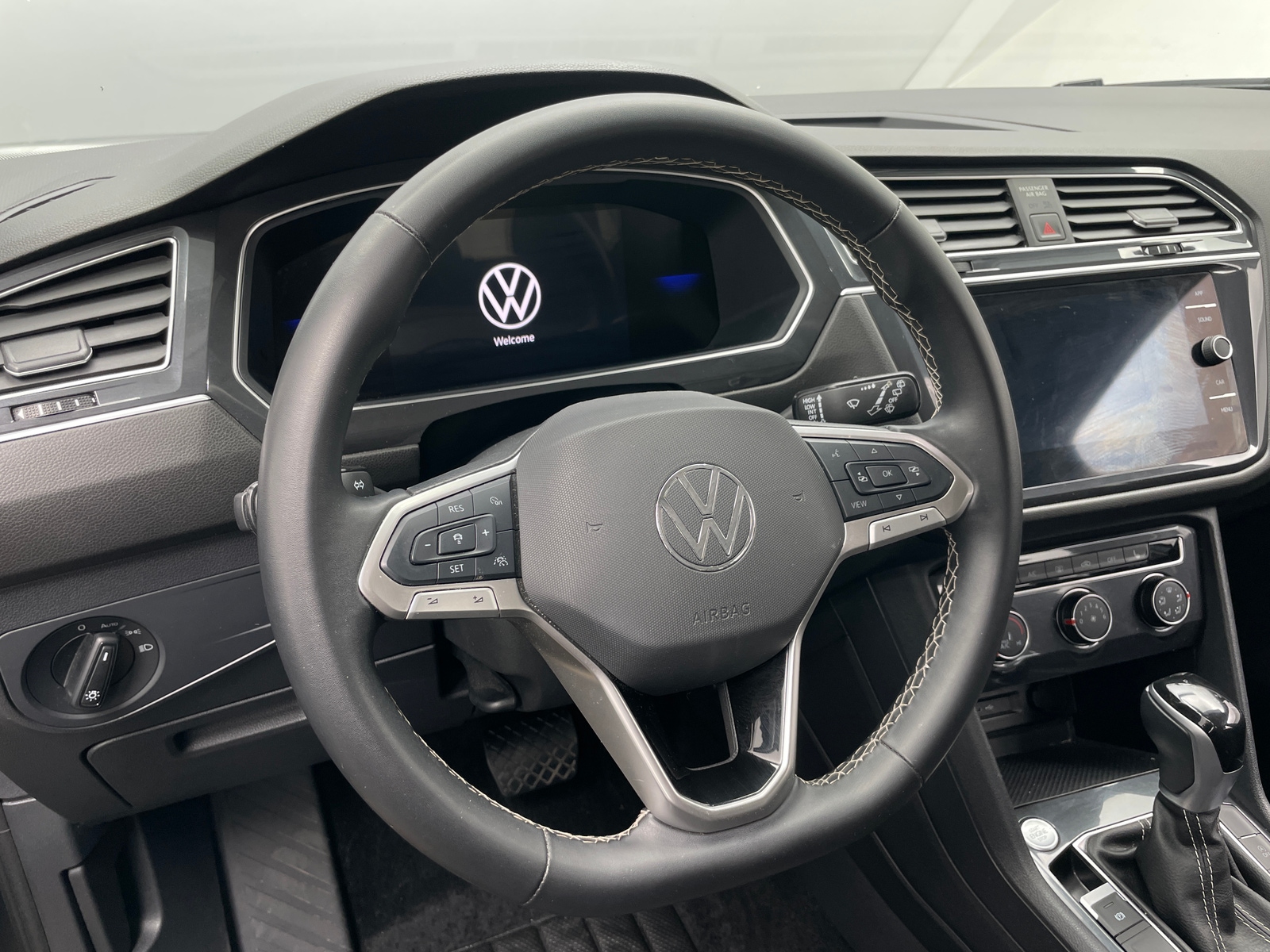 Thumbnail: 2024 Volkswagen Tiguan - 5