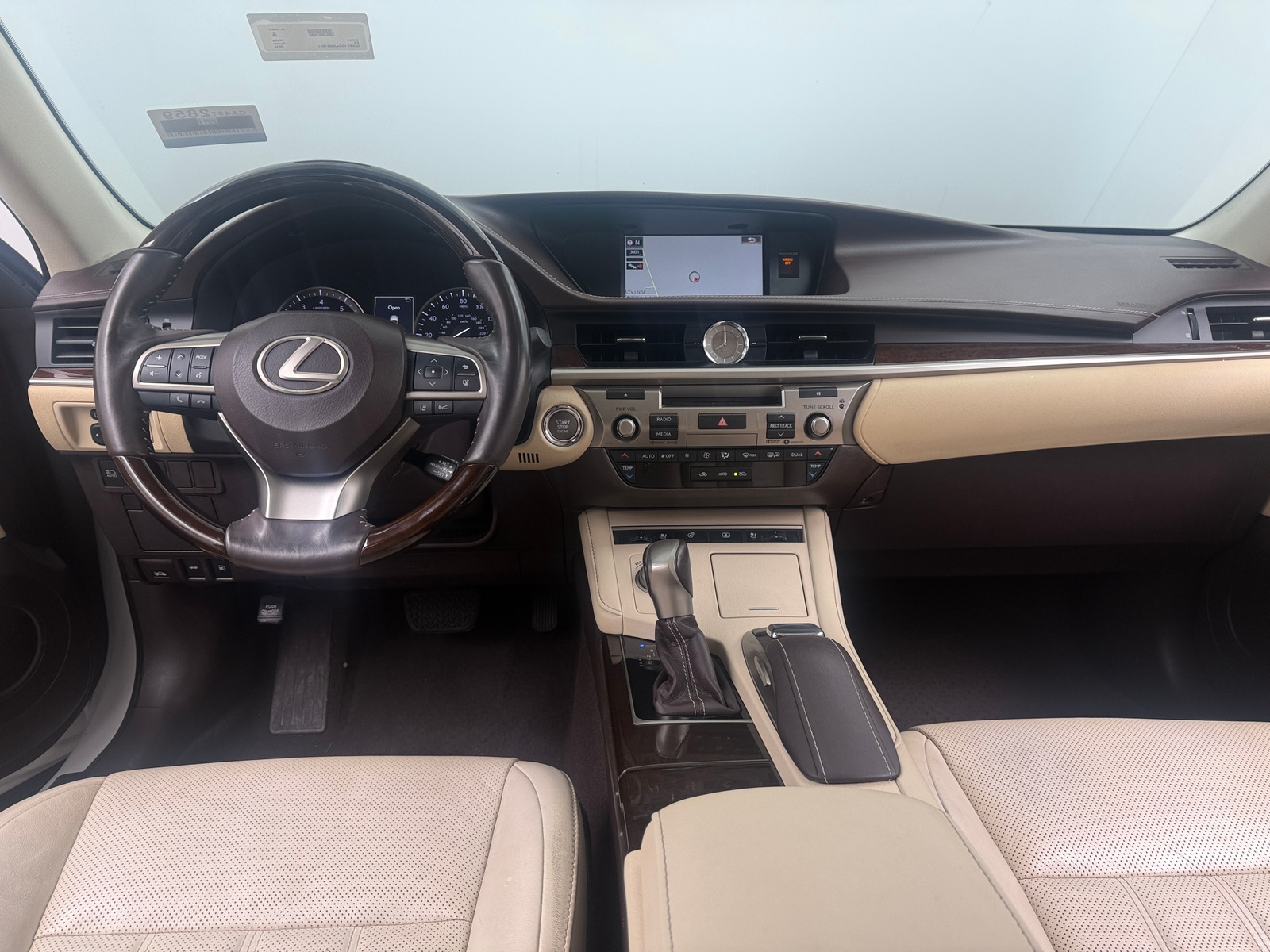Thumbnail: 2018 Lexus ES - 2