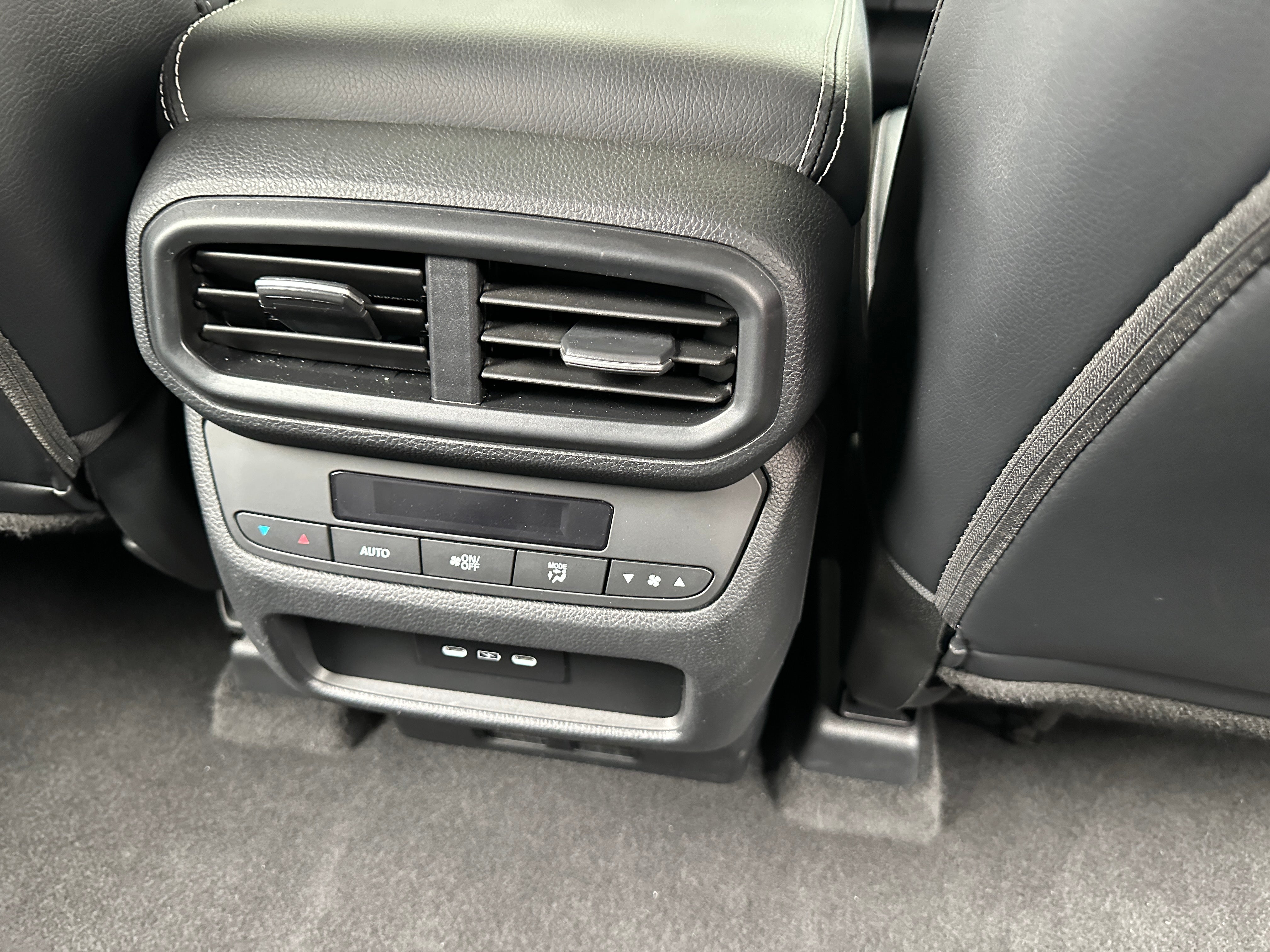 2025 Honda Pilot EX-L - Photo 6