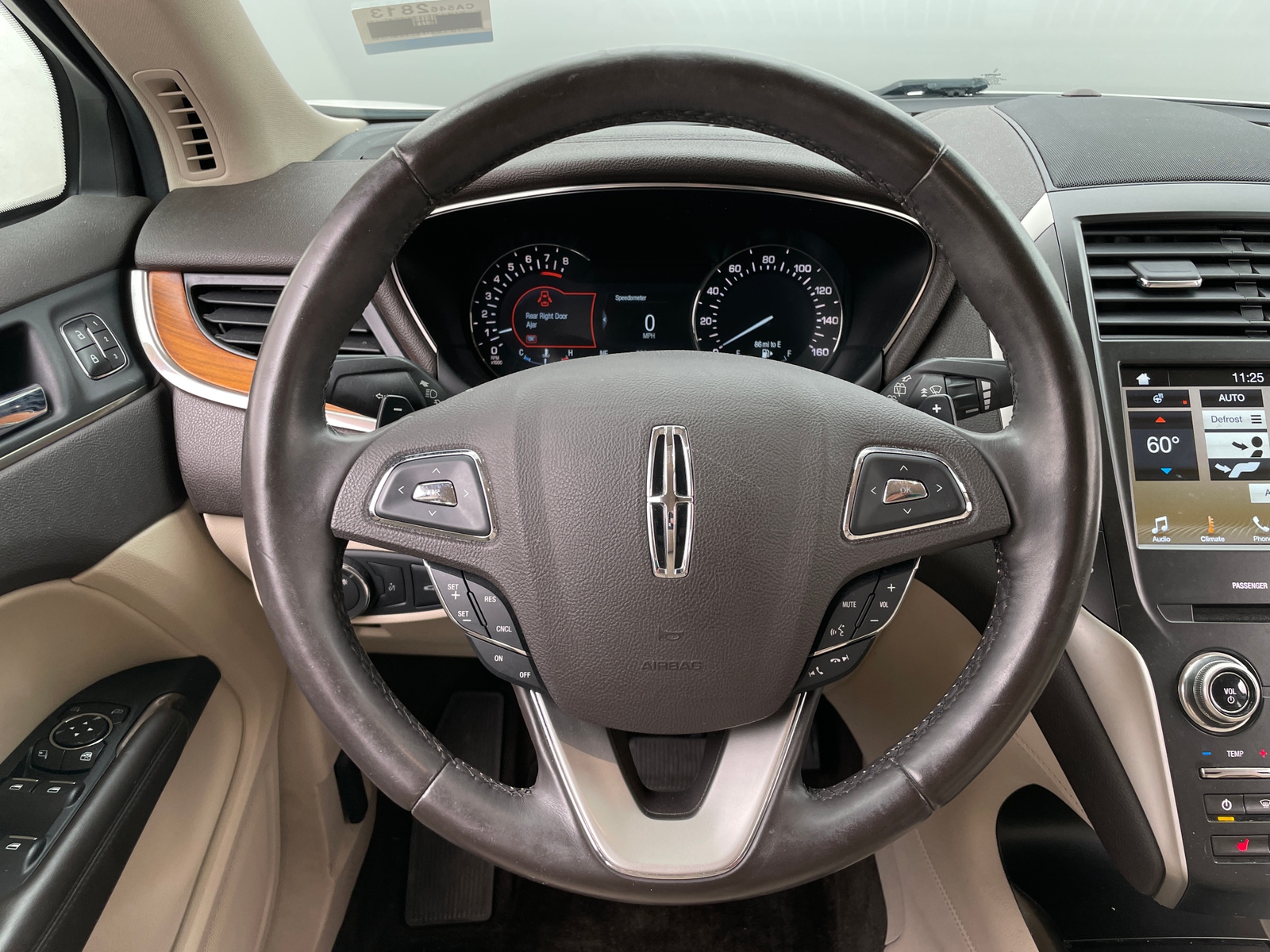 Thumbnail: 2017 Lincoln MKC - 4