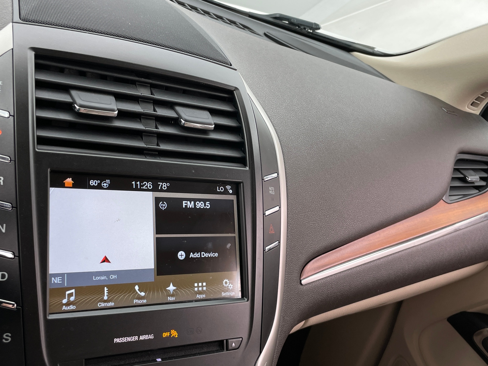 Thumbnail: 2017 Lincoln MKC - 3