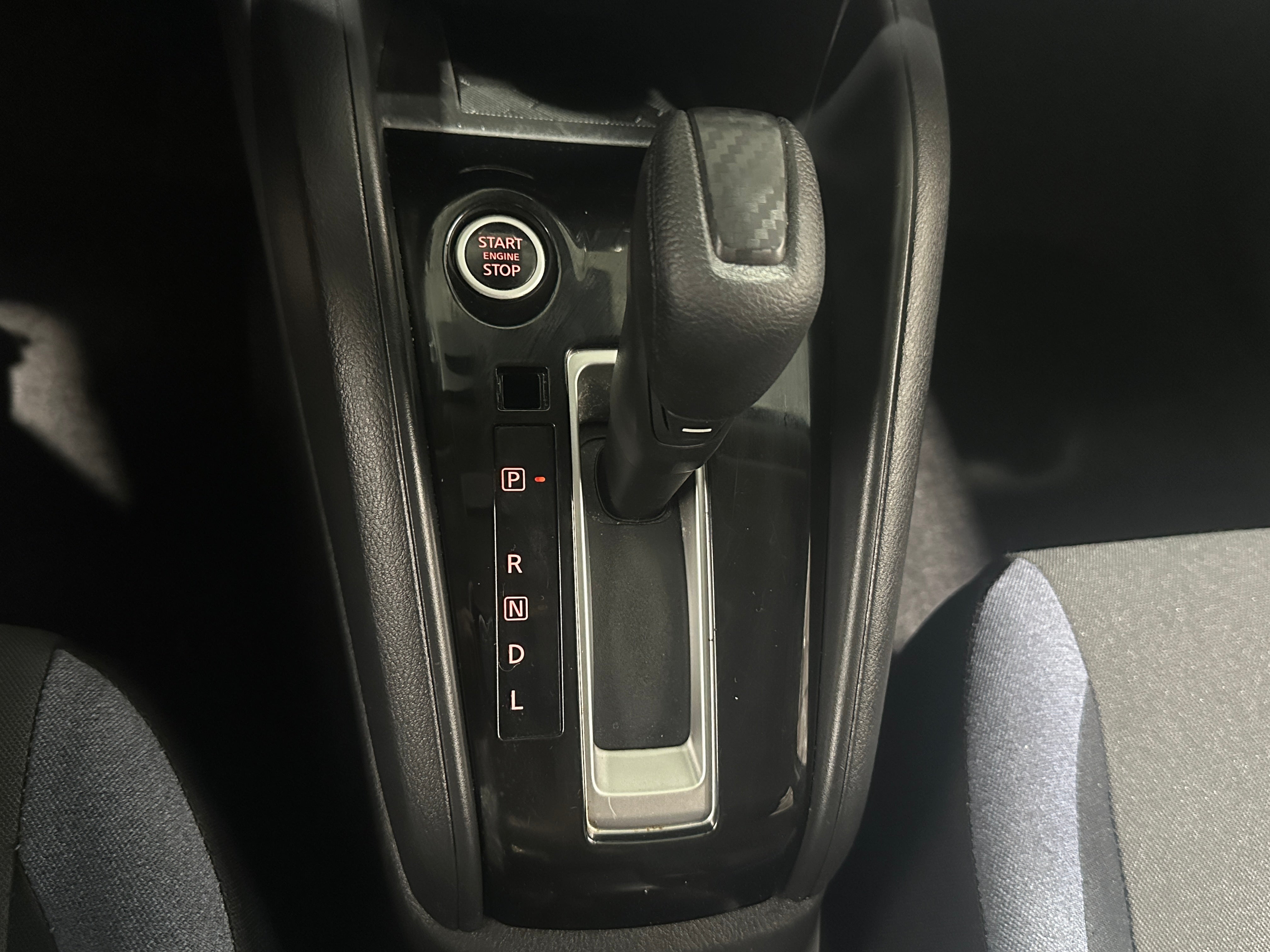 2025 Nissan Versa Sedan SV - Photo 6