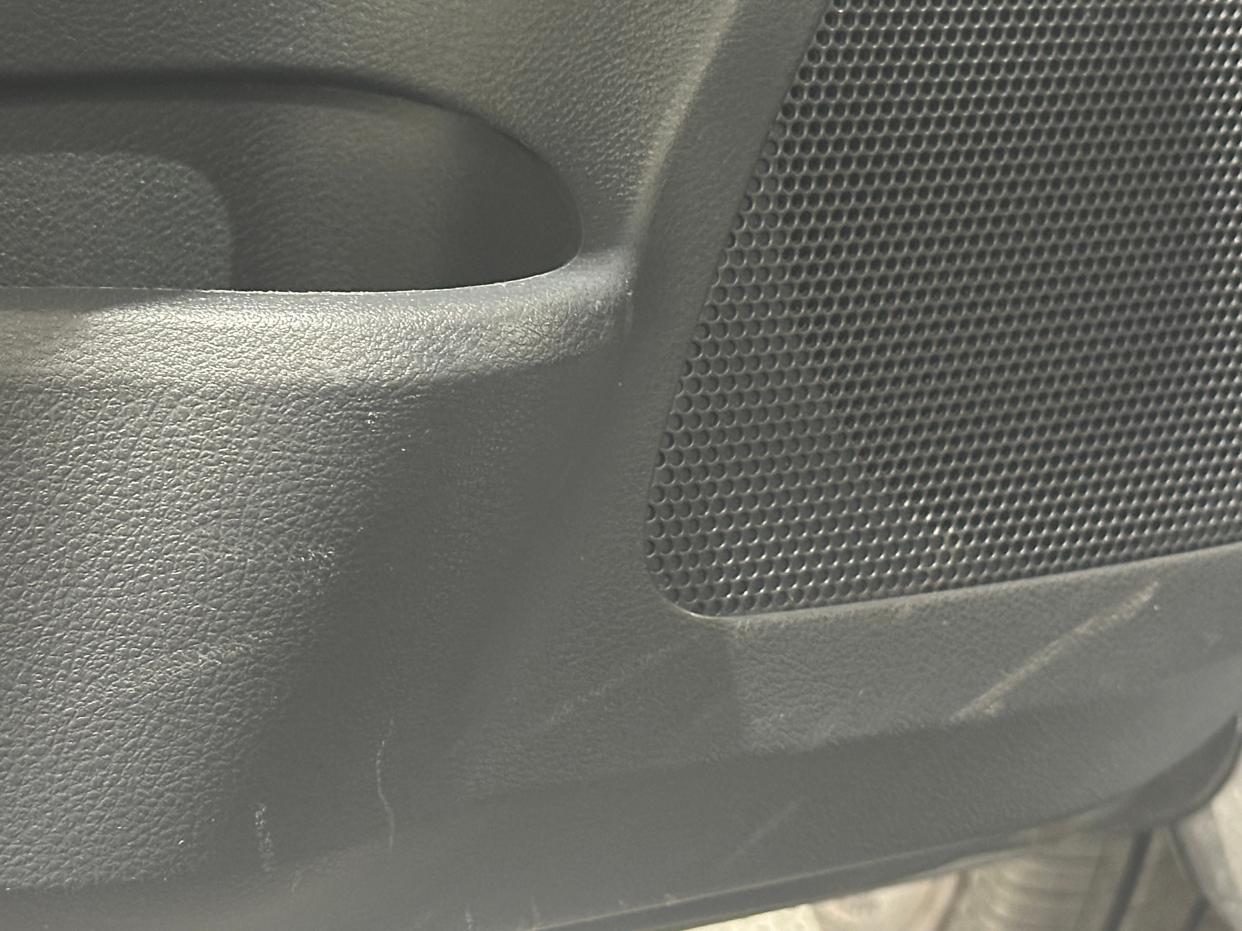 2025 Nissan Versa Sedan SV - Photo 16