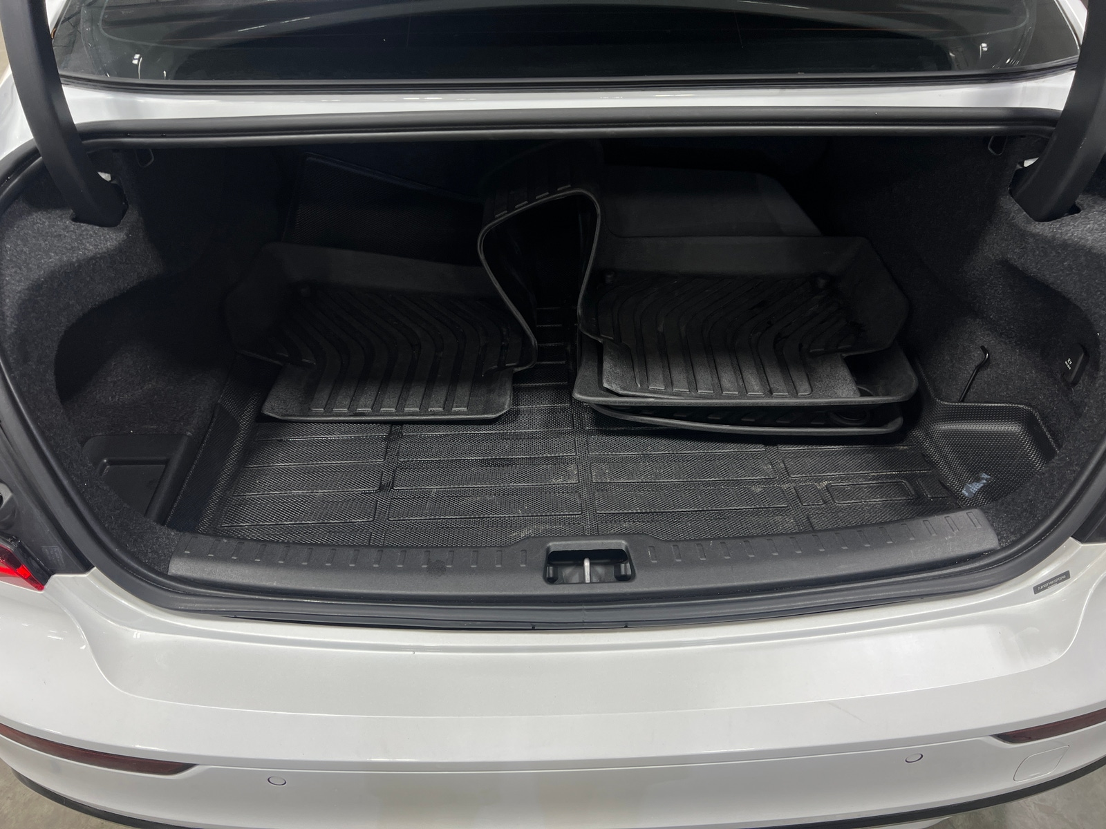 Thumbnail: 2019 Volvo S60 - 6