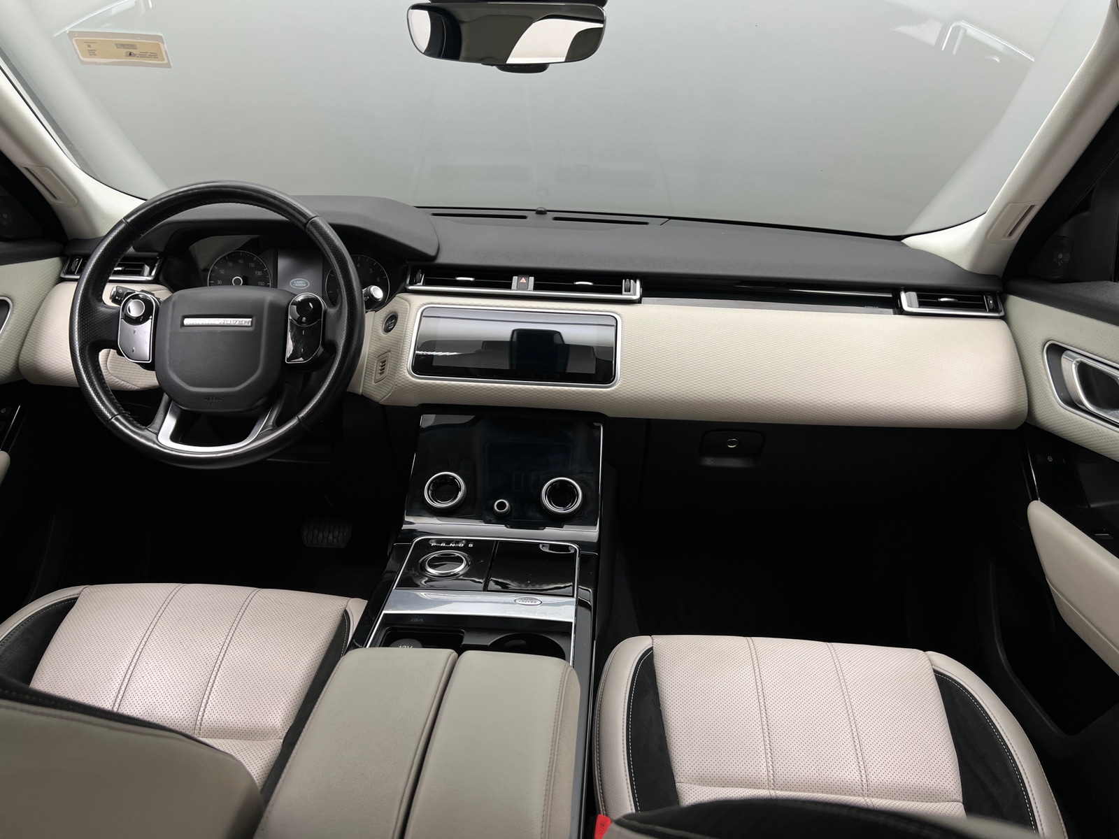 Thumbnail: 2018 Land Rover Range Rover Velar - 2