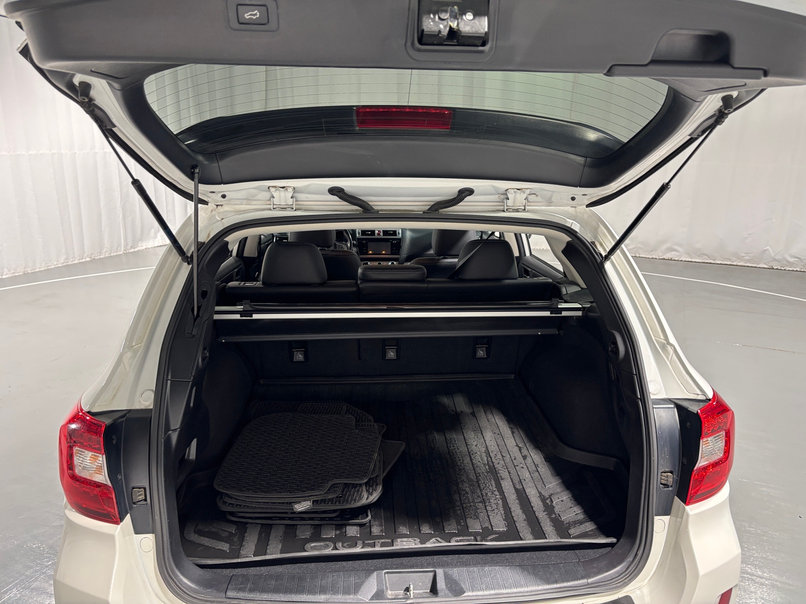 Thumbnail: 2017 Subaru Outback - 6