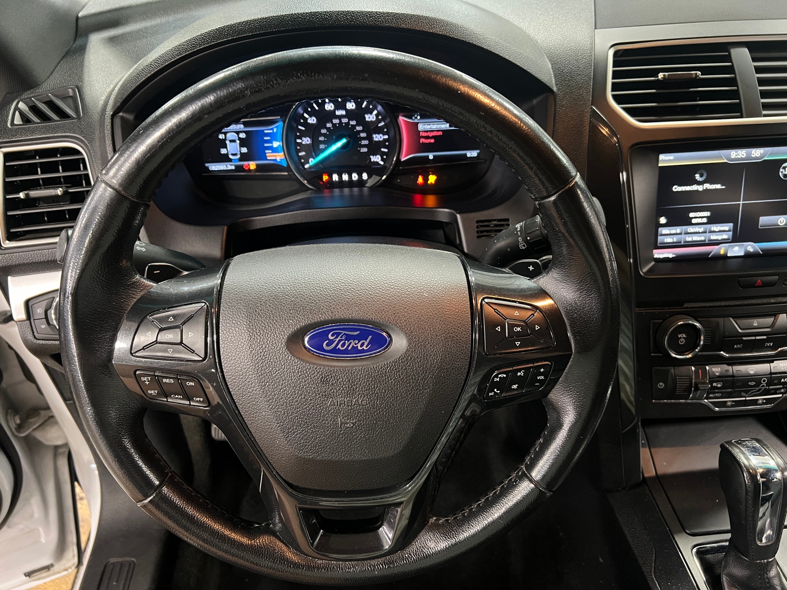 Thumbnail: 2016 Ford Explorer - 5