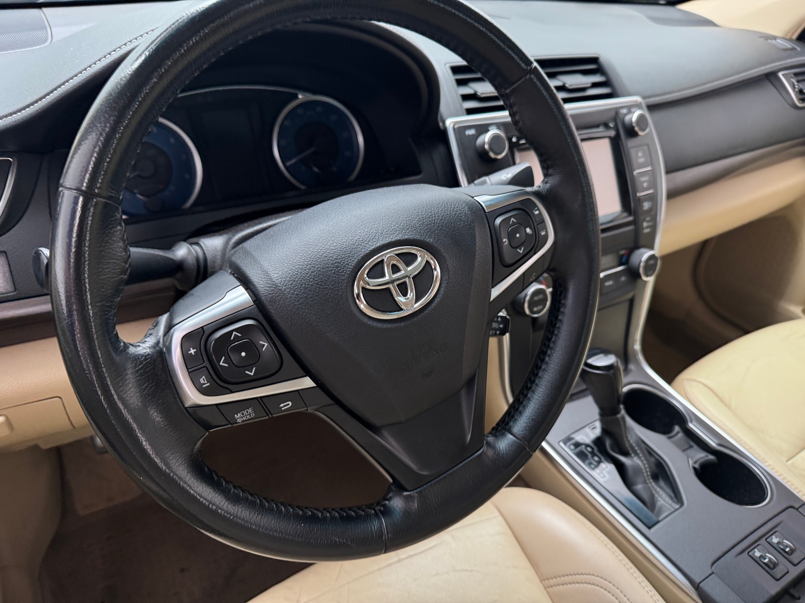 Thumbnail: 2016 Toyota Camry - 4
