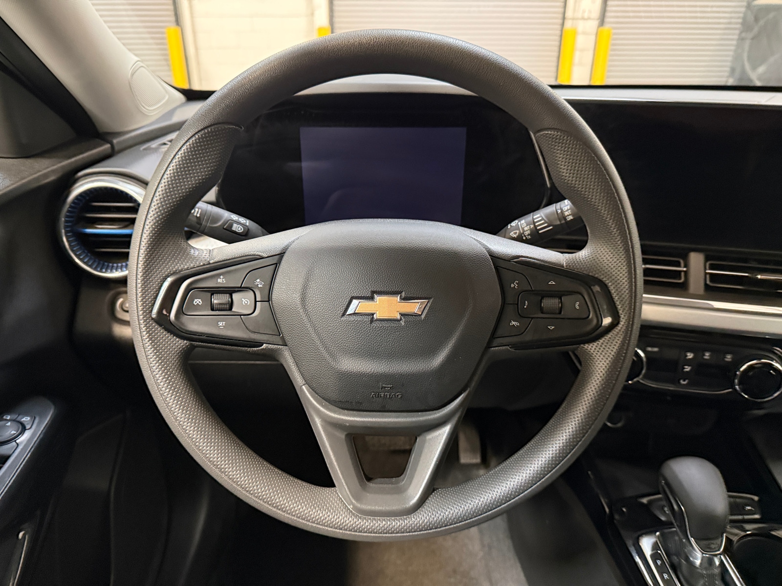 Thumbnail: 2025 Chevrolet Trax - 5