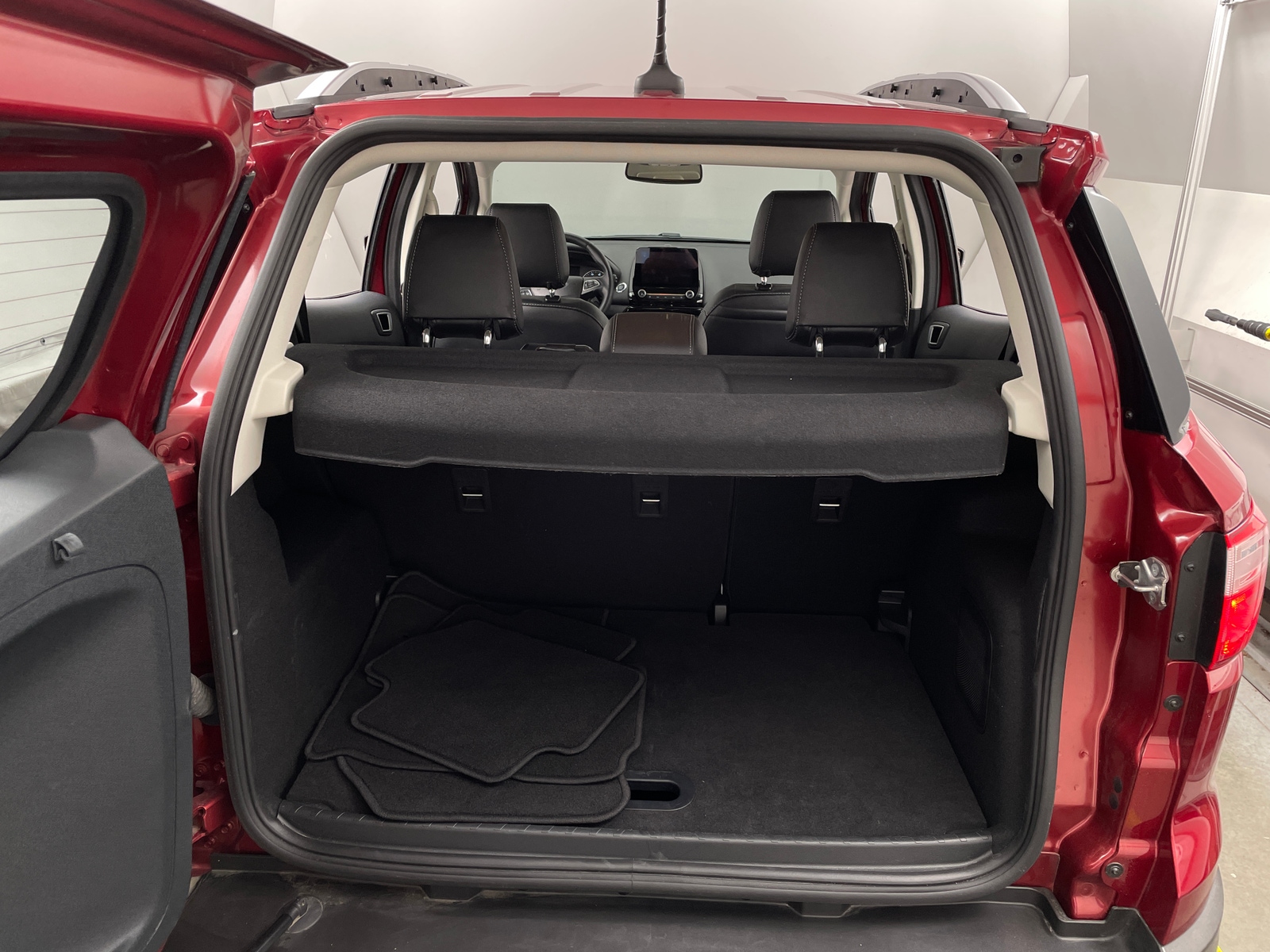 Thumbnail: 2021 Ford EcoSport - 6