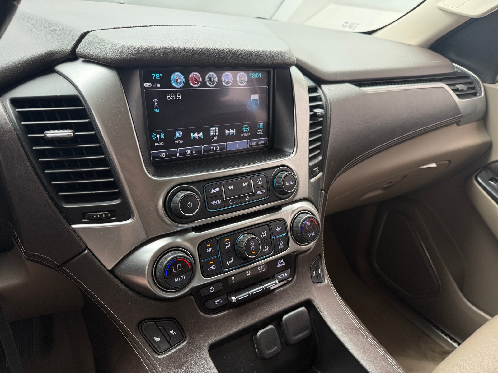 Thumbnail: 2019 Chevrolet Suburban - 3