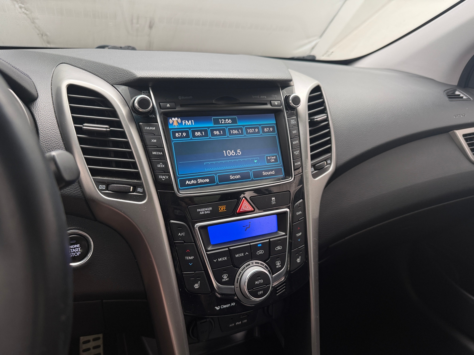 Thumbnail: 2013 Hyundai Elantra - 3